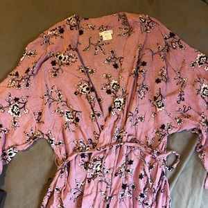 Shimera Kimono Style Robe size large